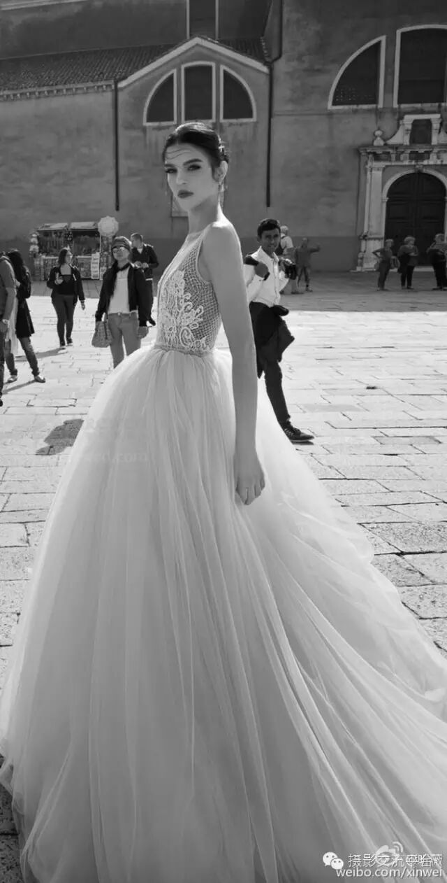这才叫婚纱~美得我眼睛都没眨一下，大爱！