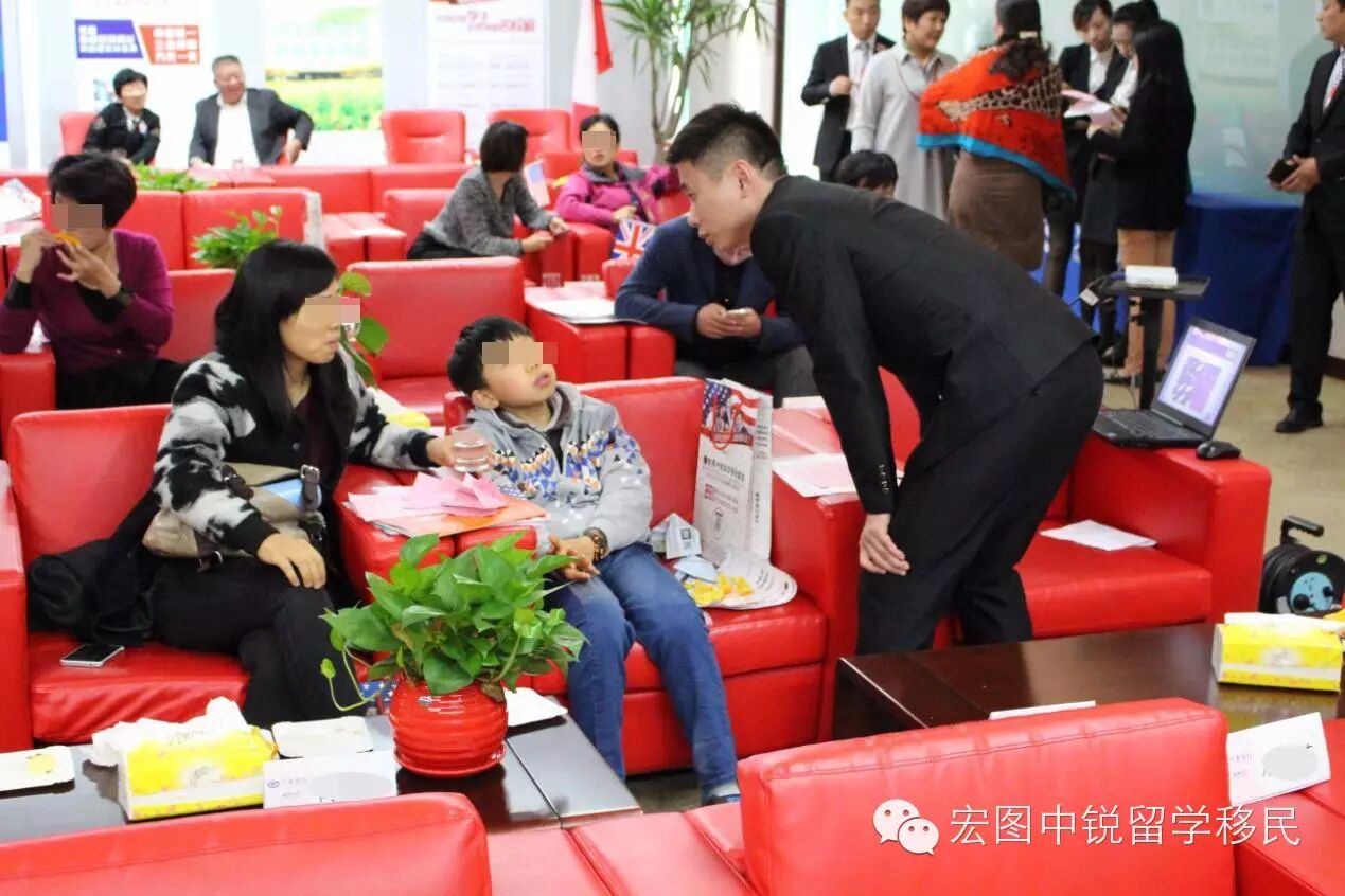 美国前移民局局长，强势来泰！零距离解析如何就读美国一流大学，留学生毕业后如何留美工作并获绿卡！
