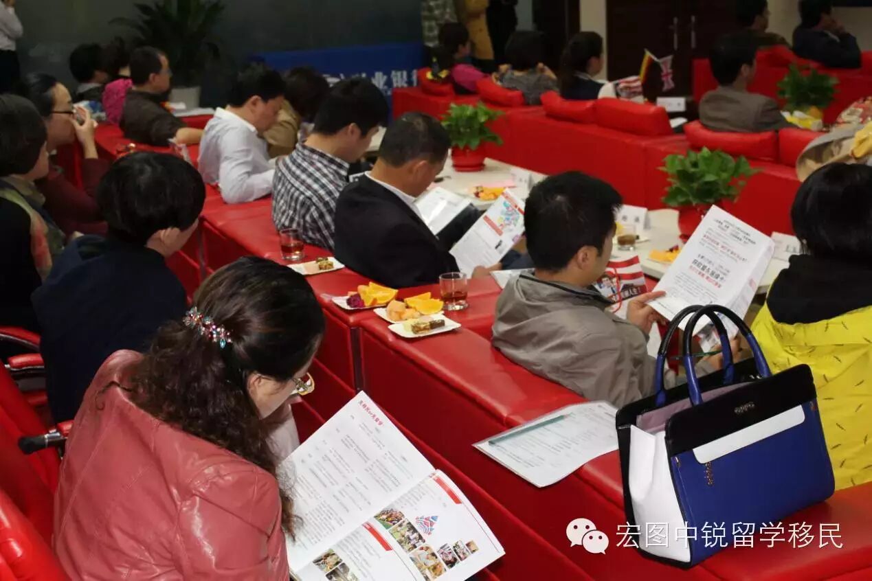 美国前移民局局长，强势来泰！零距离解析如何就读美国一流大学，留学生毕业后如何留美工作并获绿卡！