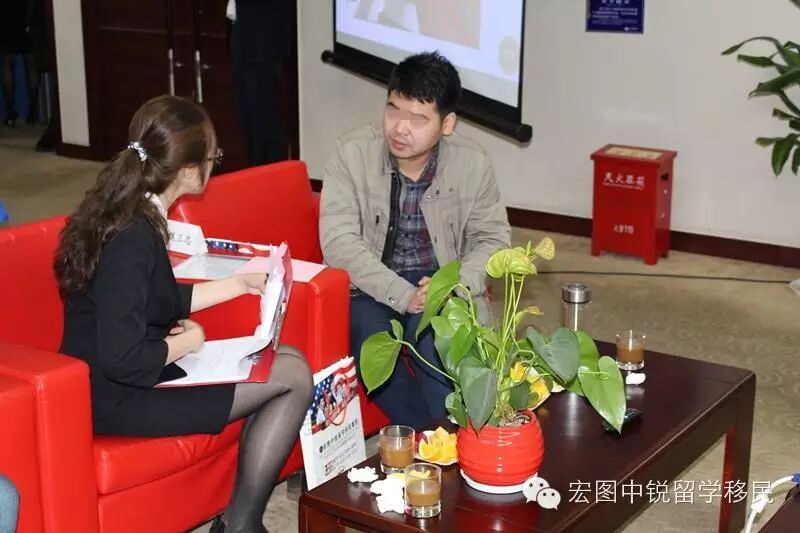 美国前移民局局长，强势来泰！零距离解析如何就读美国一流大学，留学生毕业后如何留美工作并获绿卡！