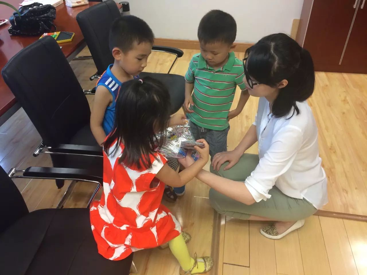 “不學(xué)禮，無以立”——上海南洋商會親子禮儀沙龍圓滿結(jié)束