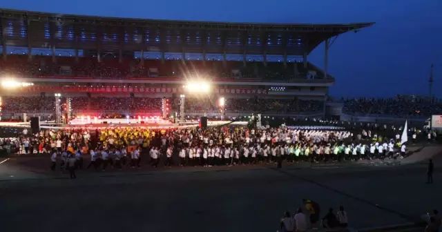 2016中国避暑之都旅游文化节暨乌兰察布首届中国国际露营大会隆重开幕——“国际露营•文化音乐节”精彩纷呈(图1)