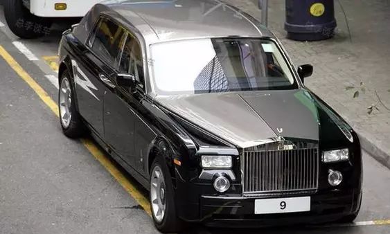 “英皇”杨受成：发誓不坐奔驰，如今坐最贵的劳斯莱斯