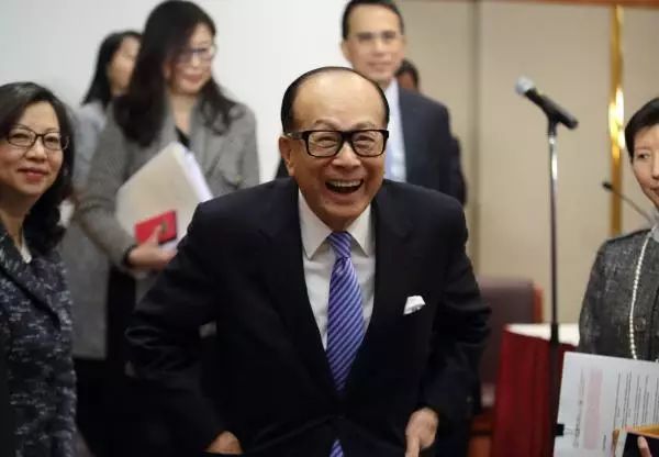 继英国电信之后,李嘉诚再与西班牙电信达成协议