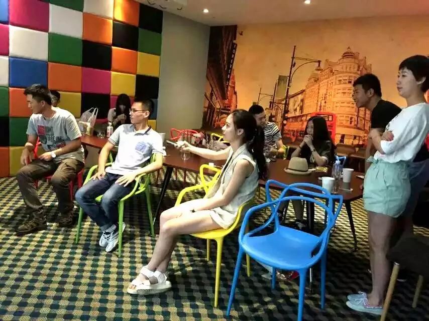 https://mmbiz.qlogo.cn/mmbiz/qD4hUMXAIeib5fxWJHWQYlwCMg0UZhuUljib8ze4P5AsTbF2GWYWrC8P9gSCoCvVUziabzyCTur27Dh5WSgNbDftg/0?wx_fmt=jpeg