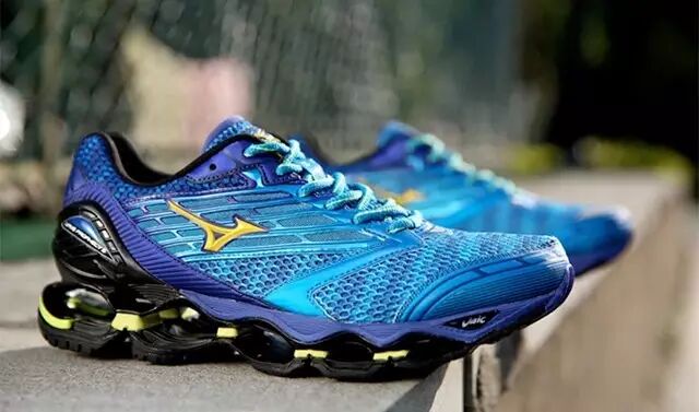 MizunoMen'sWaveProphecy5RunningShoe