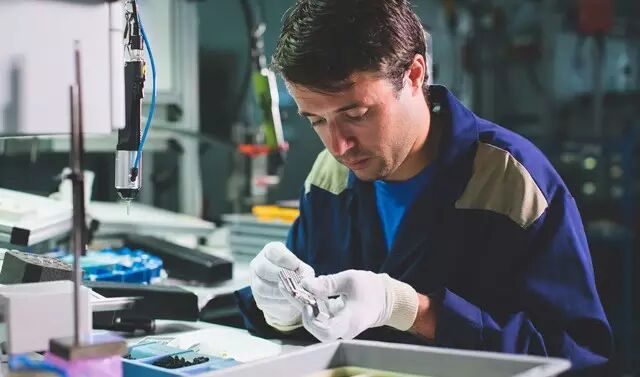 S.T.Dupont法国都彭打火机朗声系列Ligne2镀金钻石菱角打火机16284