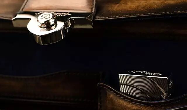 S.T.Dupont法国都彭打火机朗声系列Ligne2镀金钻石菱角打火机16284