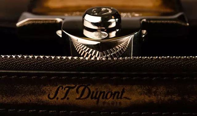 S.T.Dupont法国都彭打火机朗声系列Ligne2镀金钻石菱角打火机16284