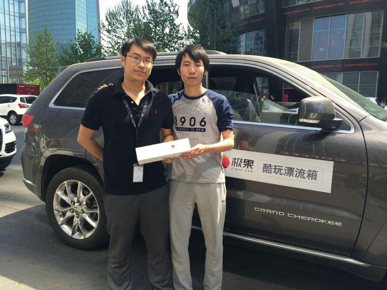 号外！极果入驻BigCyber北京店，AppleWatch开启漂流体验啦