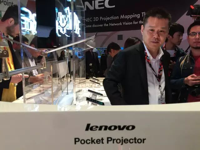 联想跨界旗舰手机VIBE Shot等明星产品集体亮相2015 MWC