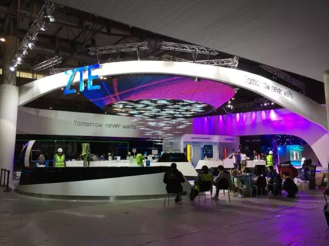 智东西现场直击：MWC2015大牌展位PK