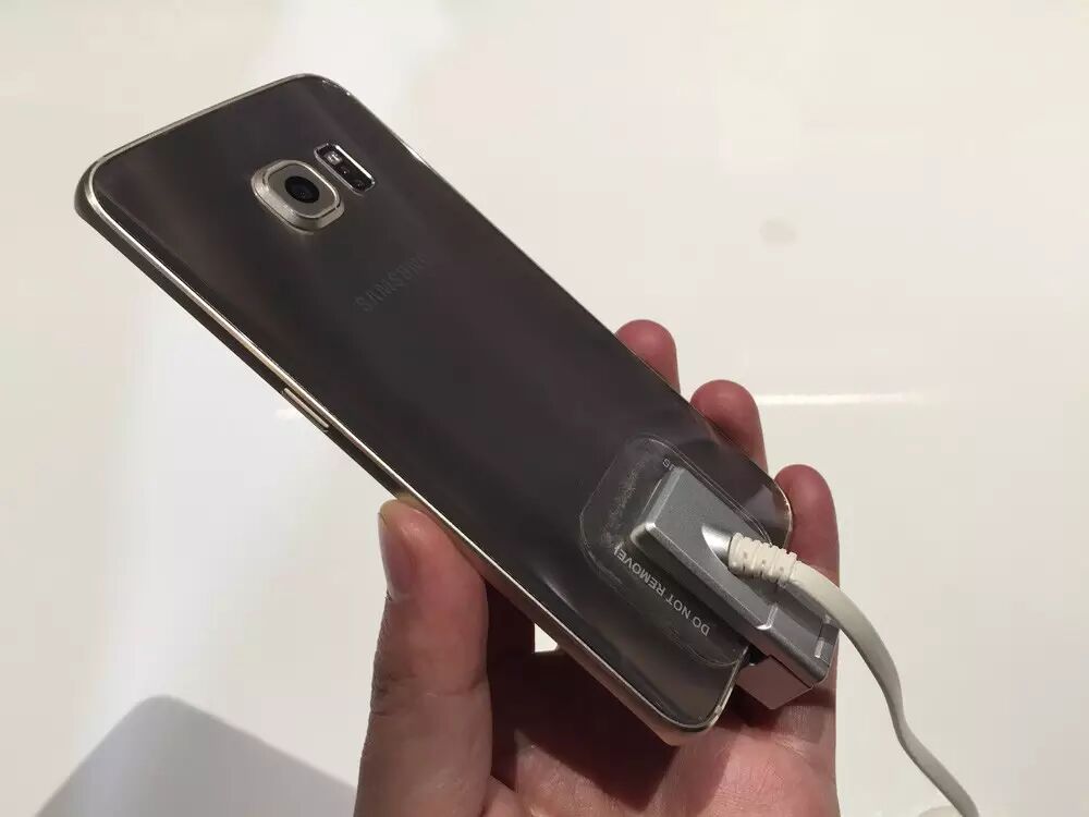 智东西MWC零距离上手三星S6和Edge