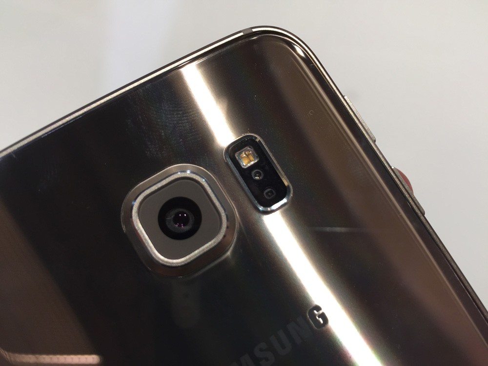 智东西MWC零距离上手三星S6和Edge