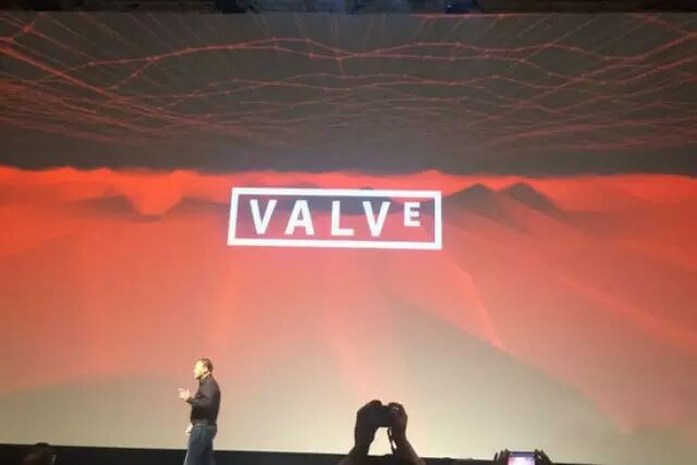 除了M9 HTC也推了虚拟现实和手环产品