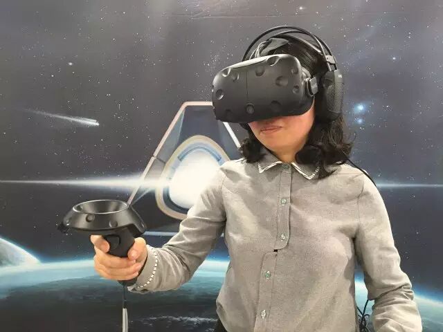 邓镓佳:告诉你VR创业者如何寻求政府支持｜创课第13期实录