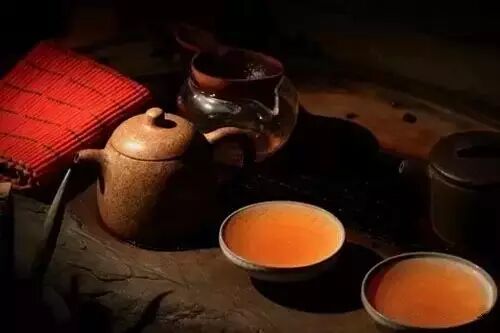 我为什么总劝身边的朋友喝黑茶？