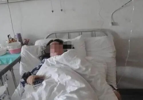 45岁女子患上肺癌晚期，平时根本不抽烟，医生：两件事害的