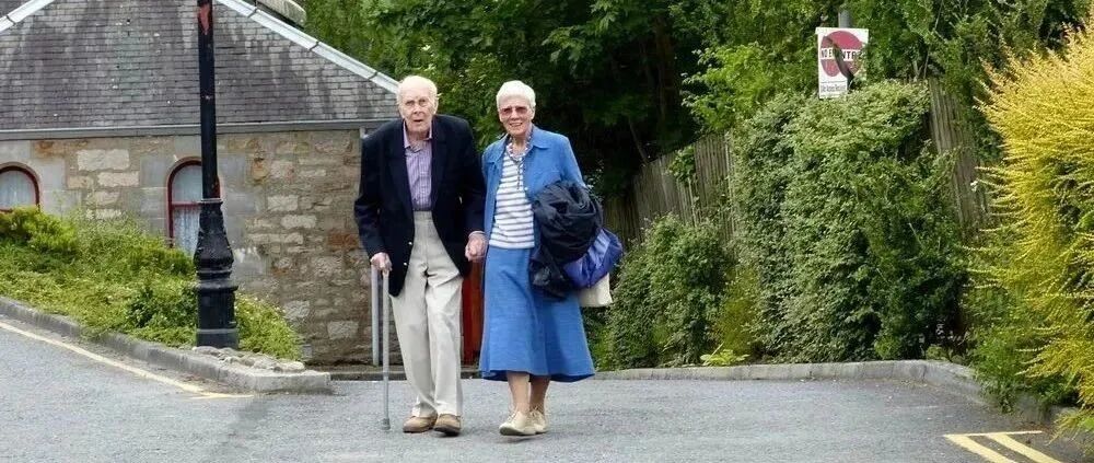 为什么在欧美没有长年卧病在床的老人？（难得好文，错过可惜）