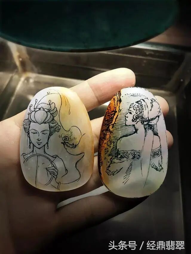 两块精品的黄翡片料，真正看到起货效果以后，才为之惊叹！