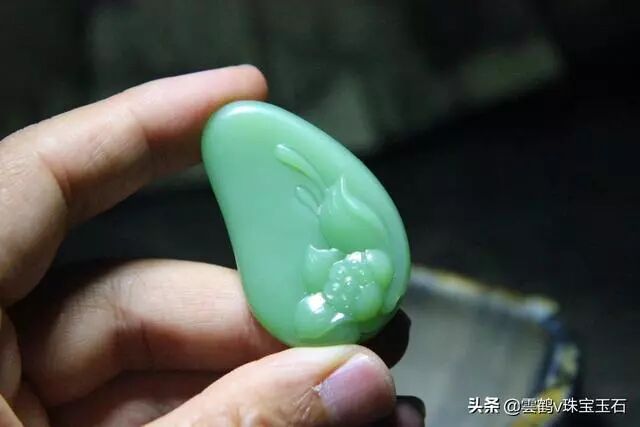 你以为和田玉中带“青”字都是青玉么？