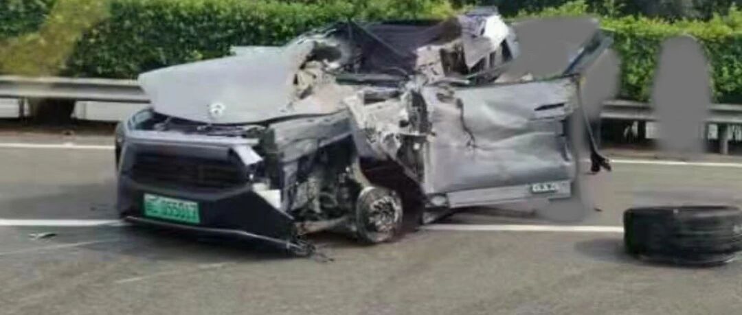 31岁知名企业家车祸去世！半月内两位蔚来车主身亡...疑似都开启了辅助驾驶！
