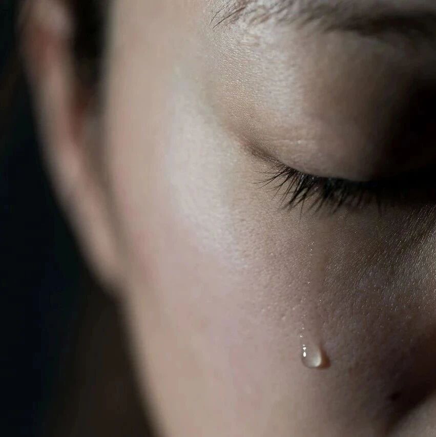 惨痛！奶奶和10个月大孙子街头身亡！视频让人心碎：为啥总不听劝呢！