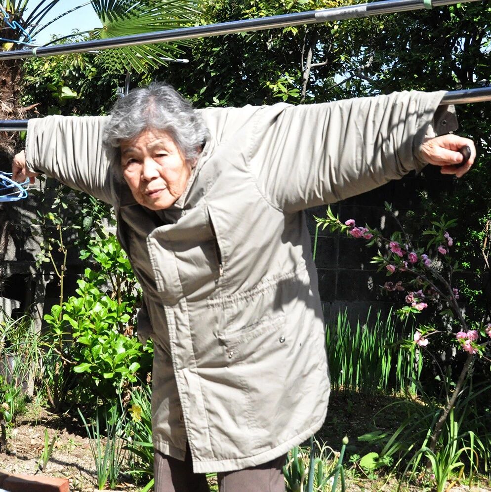 生命尽头，日本老人都活成了段子手