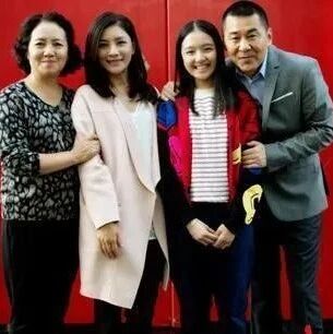 老戏骨李野萍:从不与亲弟弟李幼斌合作,背后原因令人深省