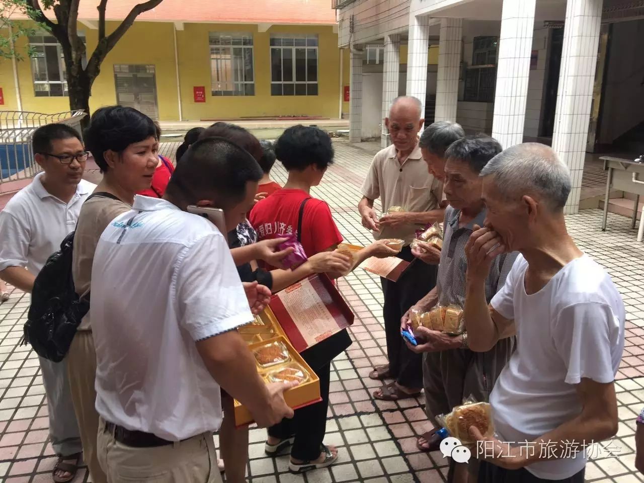 情暖中秋，阳江市旅游协会慰问市福利院