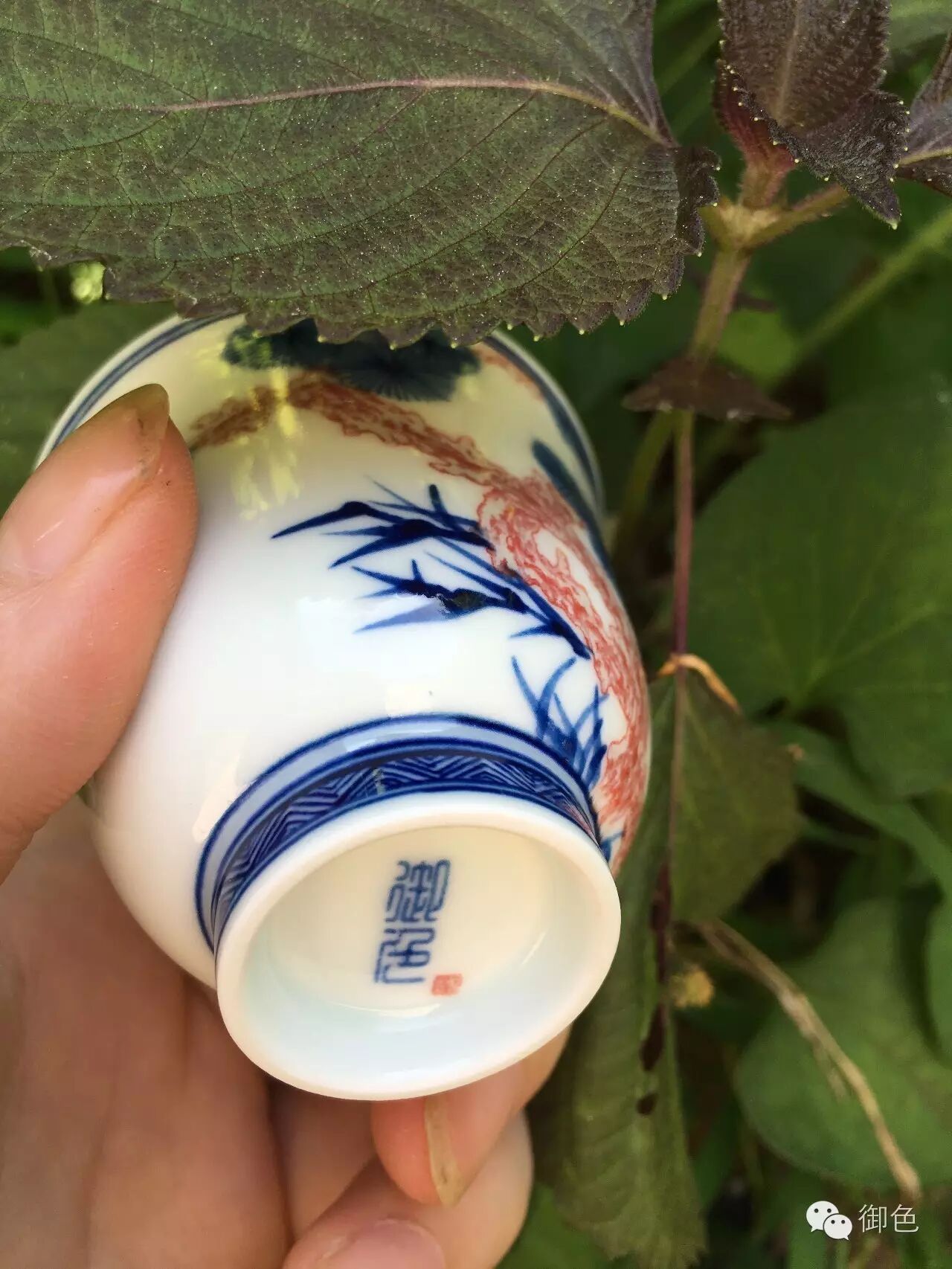 景德镇御色作品第一款：青花釉里红手绘松花神杯