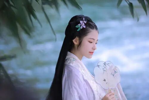 最没出息的两个生肖男，不懂得心疼老婆，好吃懒做自私自利，苦逼生活 够够得