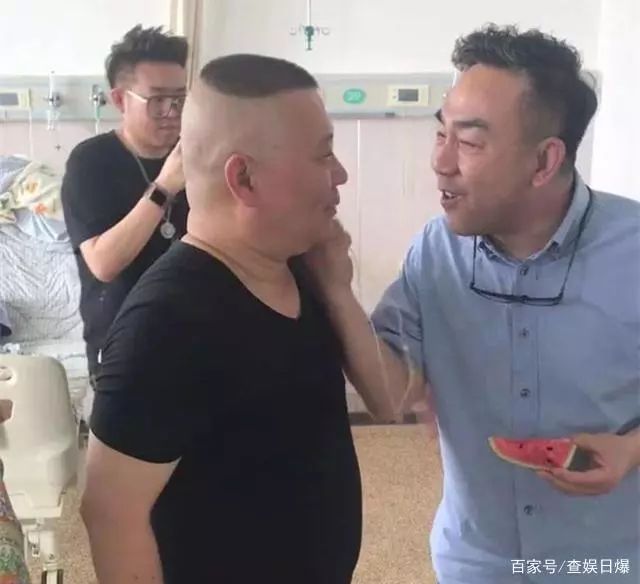 杨议在相声界很有话语权吗,为什么郭德纲对他这么客气尊敬?