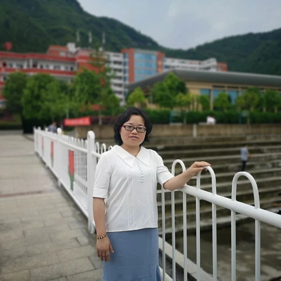 两篇文章的逻辑思维线索 ——《短文两篇》课文解读