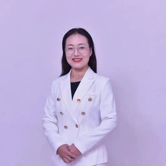 【亚平专栏】“我”的伤痛，“我们”疗愈 ——《以家人之名》观剧有感