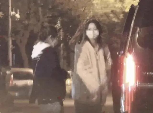 张一山新恋情曝光!与高颜值美女酒店共度一夜,车内拥吻难舍难分