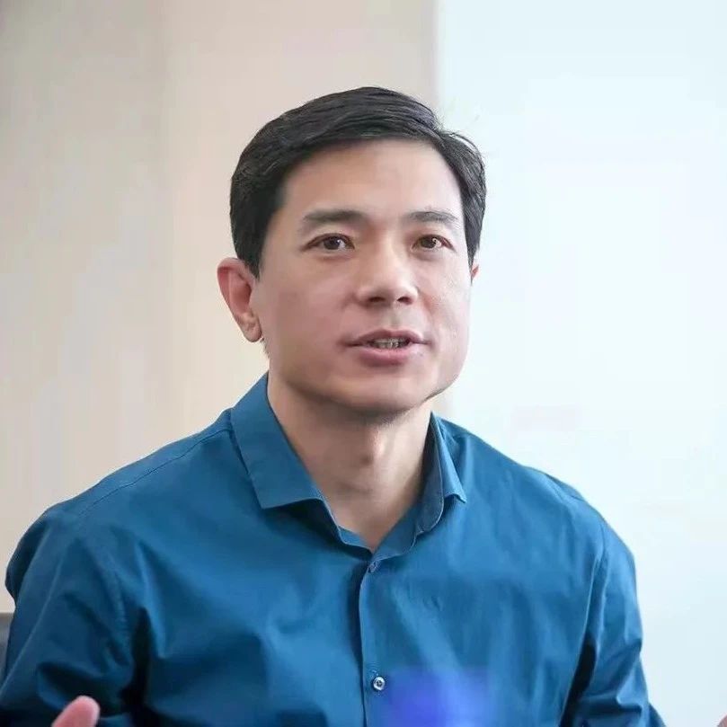 新汽车人争鸣 | 李彦宏：我先到元宇宙里开阿波罗去了