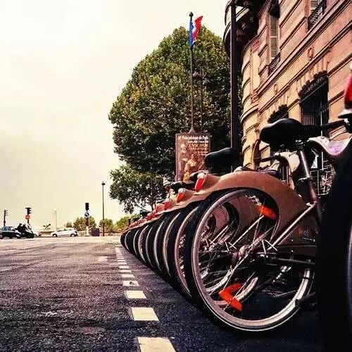 微信公众平台编辑器摩托车叠放相册图文文章模板素材样式下载