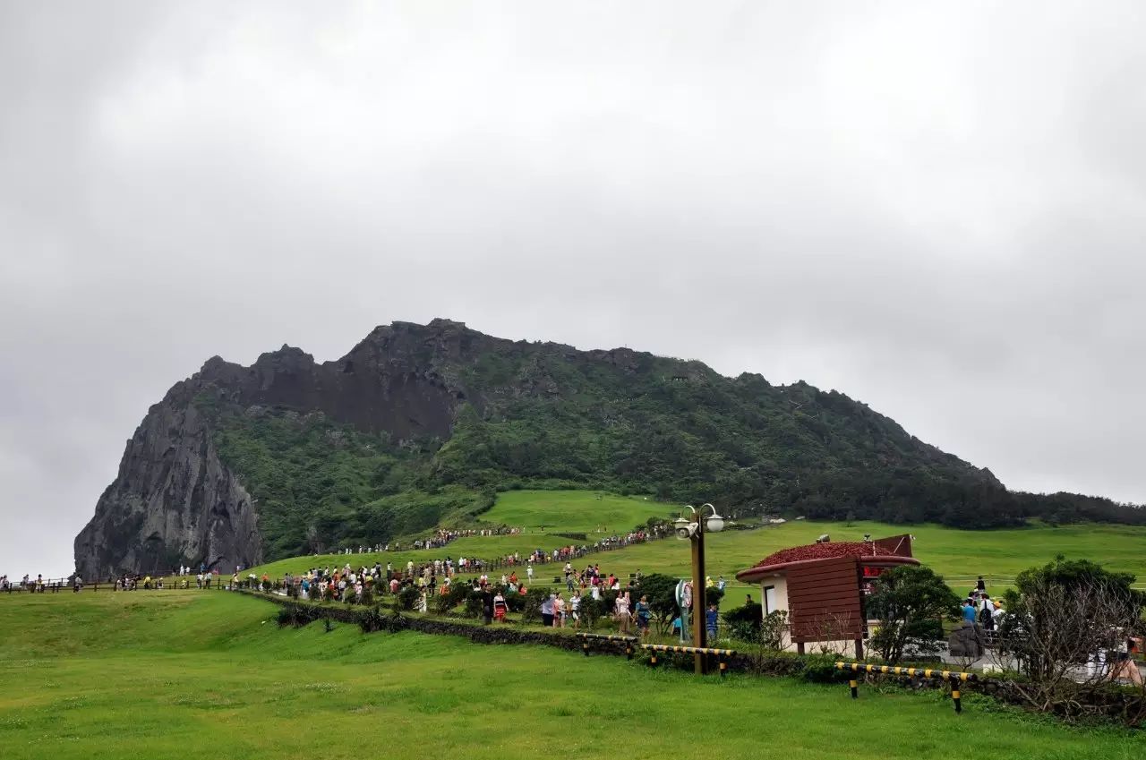 城山日出峰