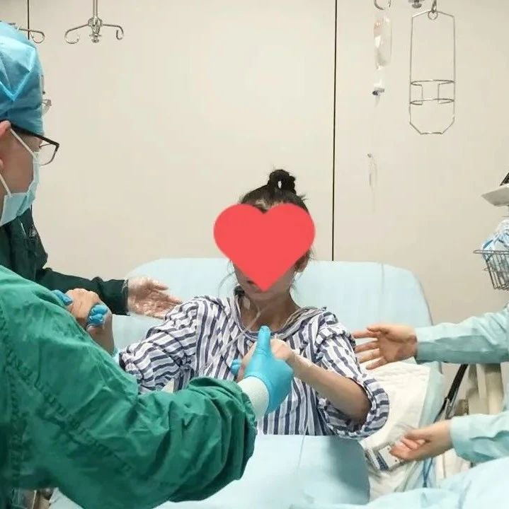 屁股破了一块皮，19岁女孩被送医院抢救险丧命！