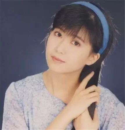 谭咏麟的歌曲大全100首_谭咏麟歌曲大全100首_谭咏麟经典歌曲50首