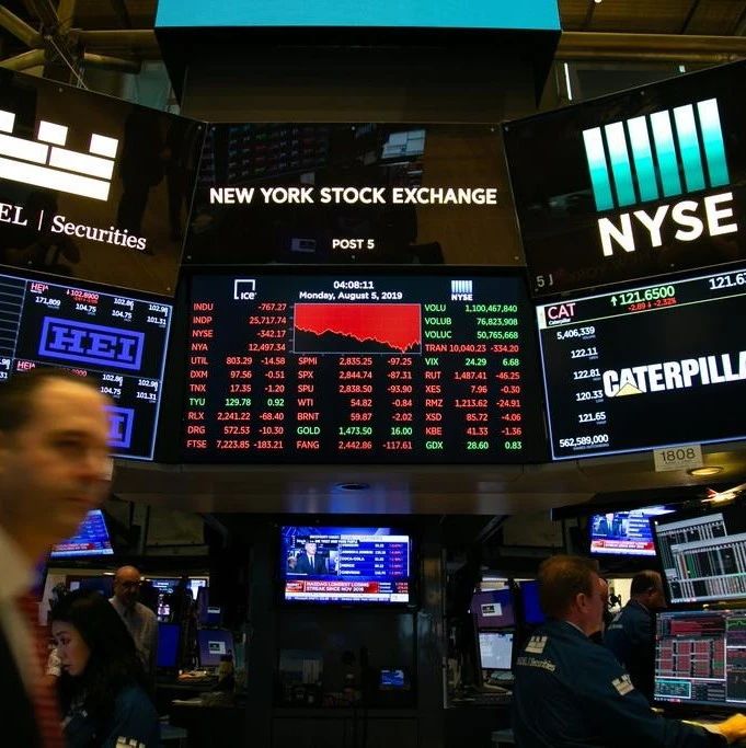 炸锅了！高瓴、景林、高毅和桥水等顶级私募，罕见组团重仓这只股！刚刚曝光，“中国巴菲特”也出手了！