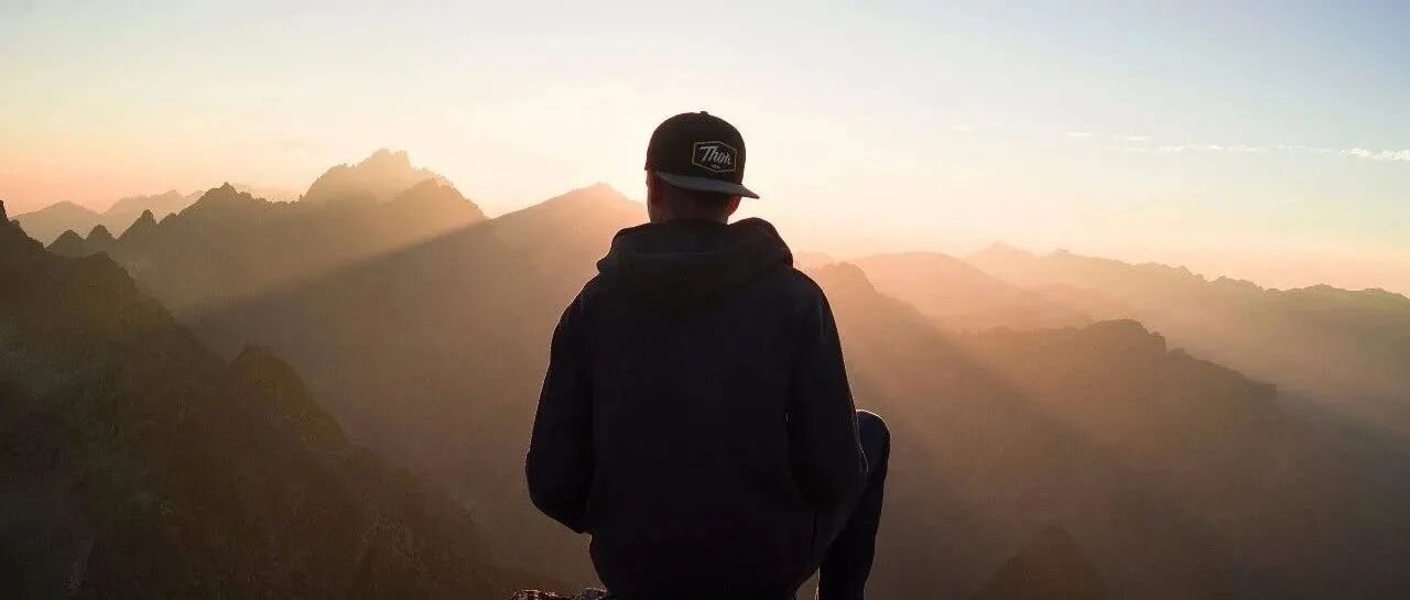 他大专毕业，从负债6万到年入千万：有远见的人，都在做这件事