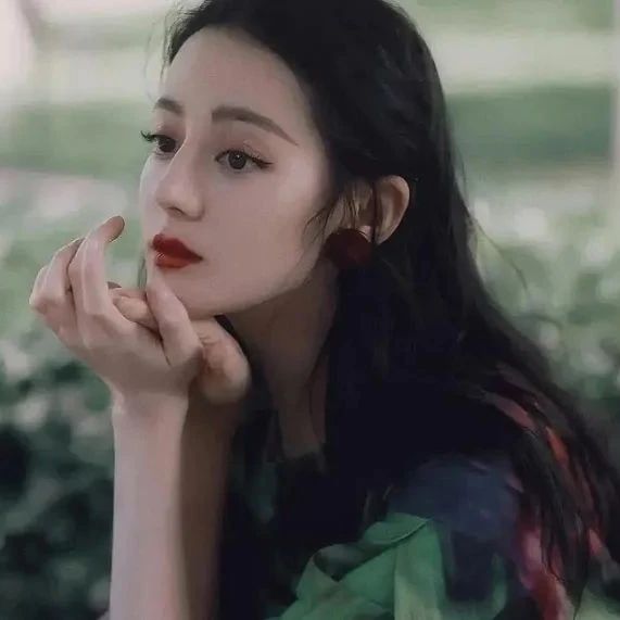 徐峥税务被查？郑恺财产被冻结？热依扎热巴抢角色？曹格吴素玲感情破裂？明星增加收入方式？