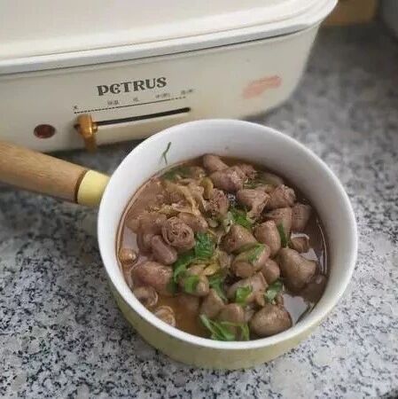 鸡身上的这个部位，里面含有大量细菌，做菜煲汤要扔掉！