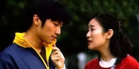 她曾拒绝谢霆锋追求，后嫁入豪门连生四胎，如今43岁成人生赢家