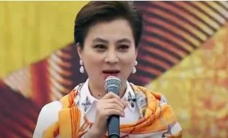 美女李玲玉唱《我不想说》