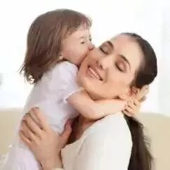 妻子怀孕,丈夫却在小区贴告示这样说…...网友:你家有皇位要继承!?