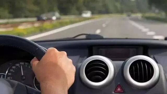 30个超实用行车技巧