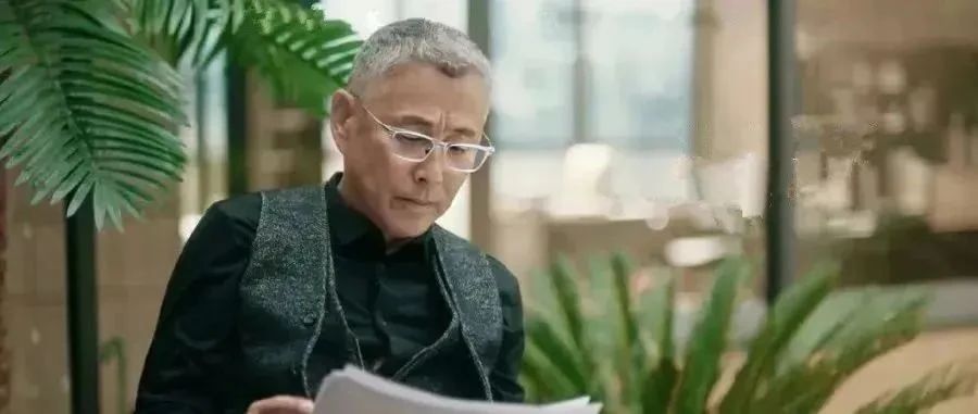 67岁陈道明拒绝“二婚”!白发照刷屏微信!这才是老人最真实的样子...